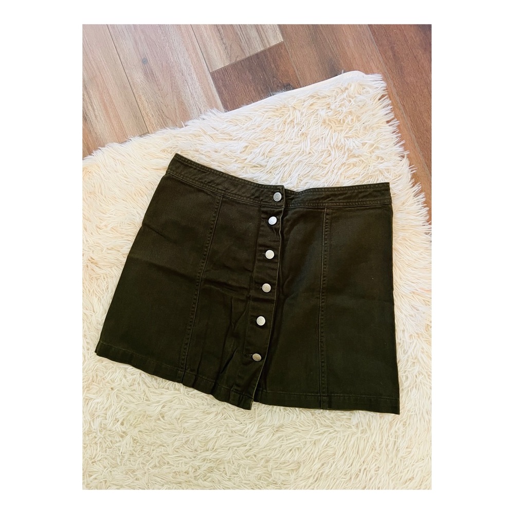 NWOT Button Down Skirt